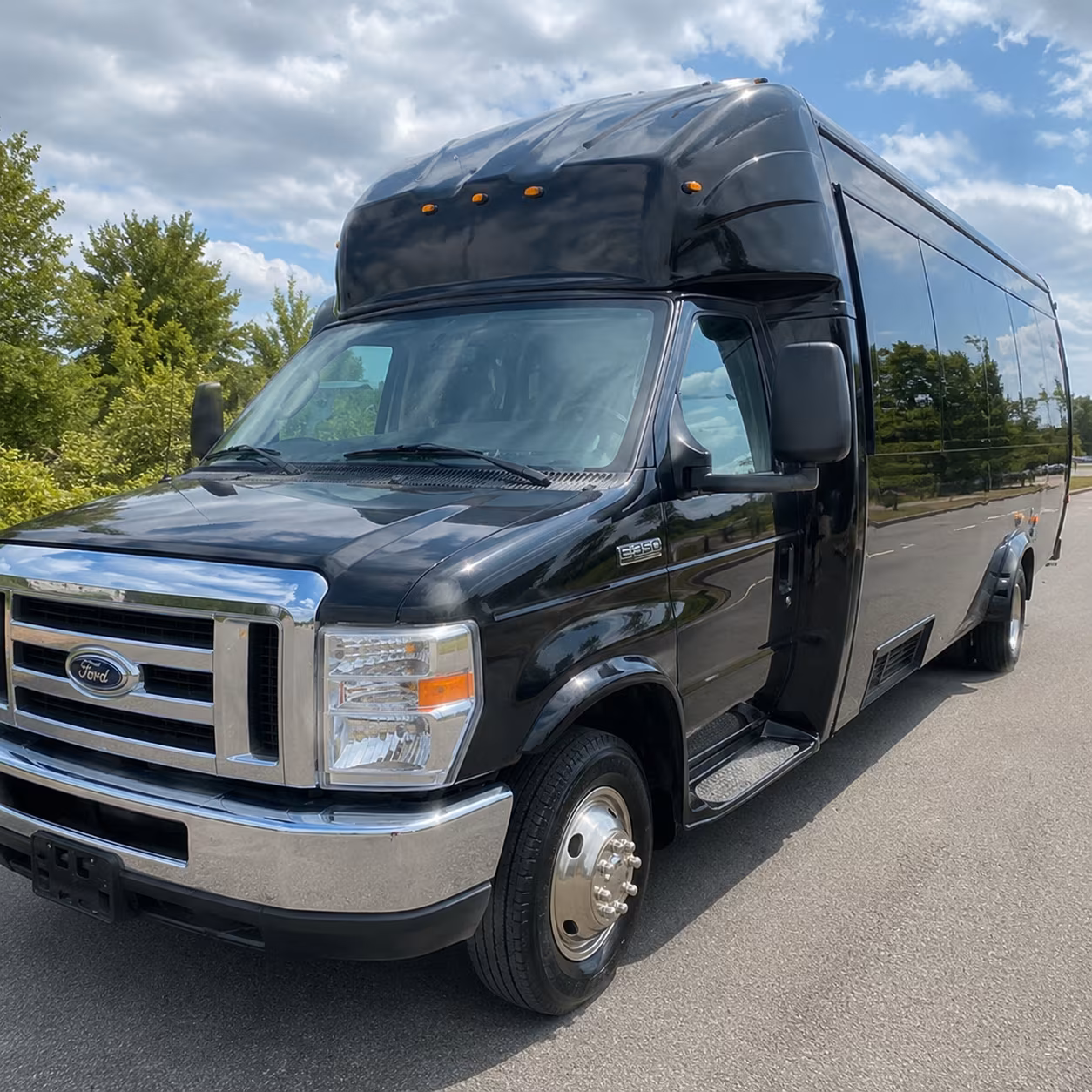 McKinney Winery Tour & Pub Crawl Transportation